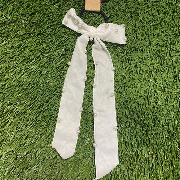 Nordstrom Accessories - Nordstrom Berry Bow Hair Tie